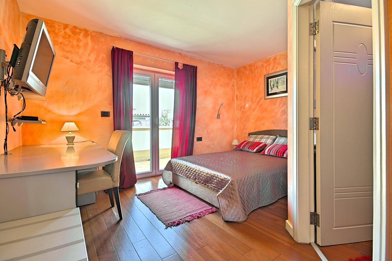 Villa Lidija Пореч Экстерьер фото
